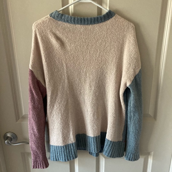 Super Soft Color Block Sweater - Picture 2 of 2